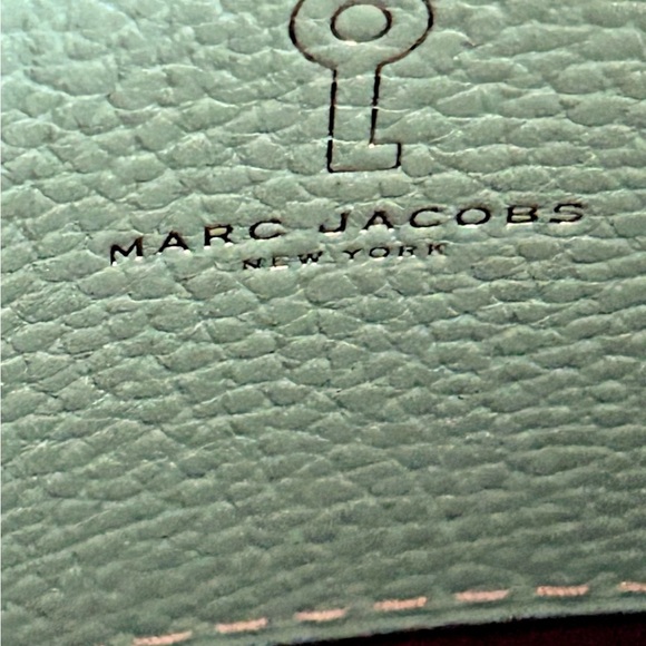 Marc Jacobs Teal Light Green Leather Zipper Clutch Pouch with Gold Lock 9"x6" - Picture 6 of 7